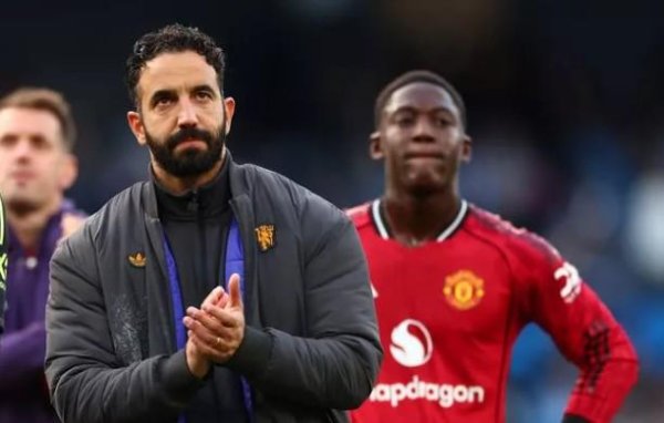 国客信配 哈格里夫斯：不能理解梅努没位置，昨天他算是踢得最好的